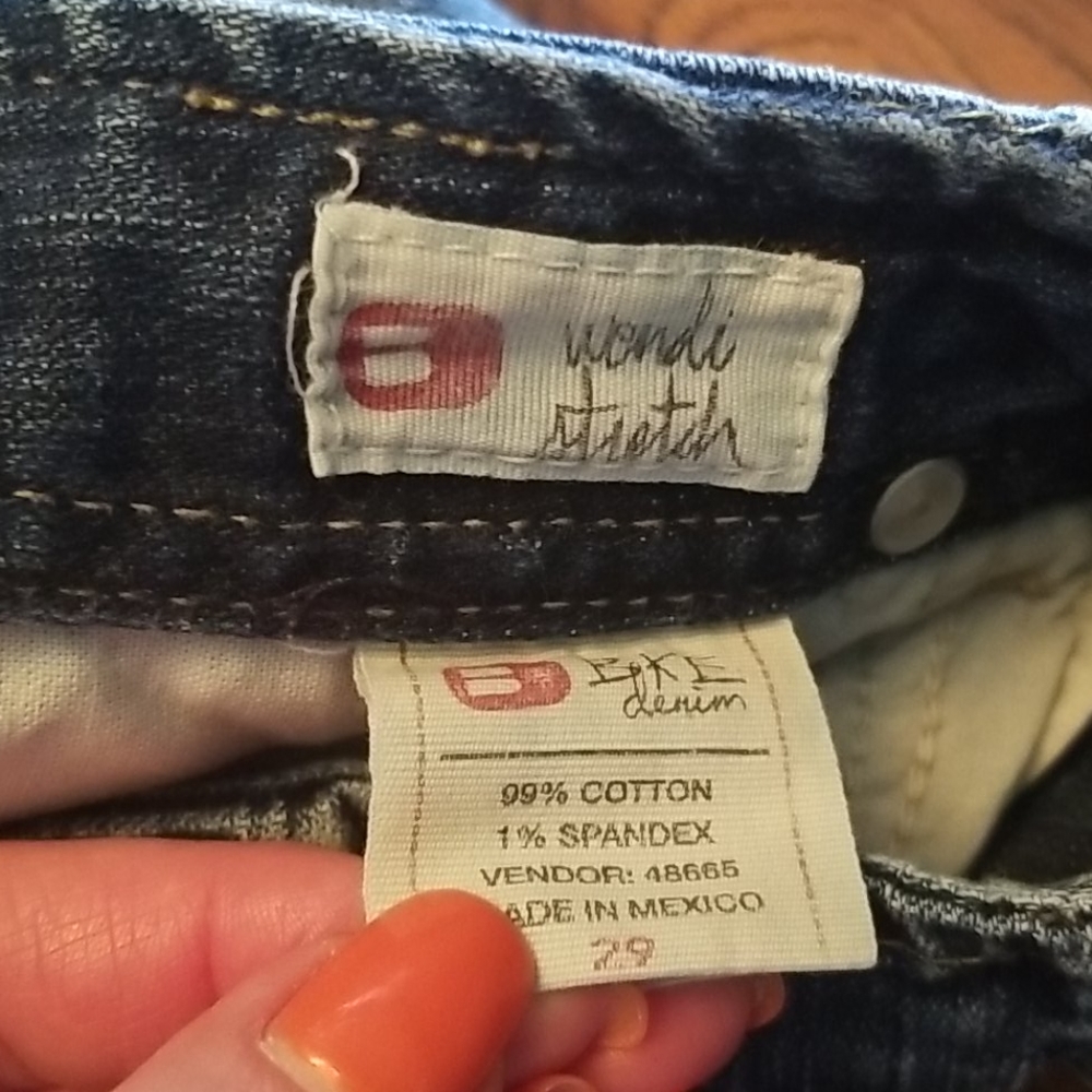 Bke Capris - image 6